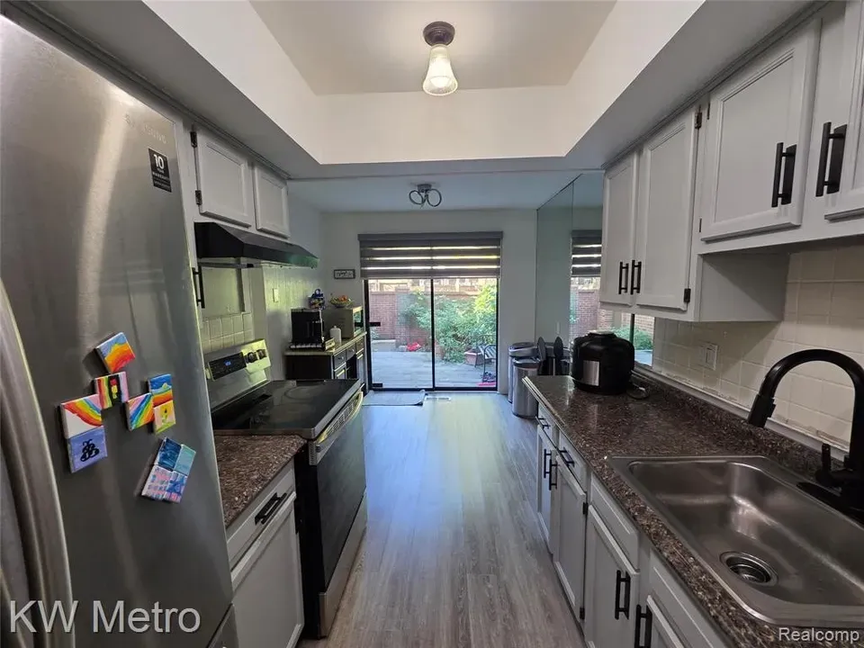 2 Bed 1 Bath Urban Residential Condo in Troy, MI - 4