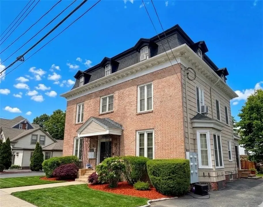 2 Bed 1 Bath Urban Residential Condo in Warwick, RI - 1