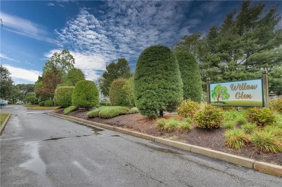 2 Bed 1 Bath Urban Residential Condo in Warwick, RI - 1