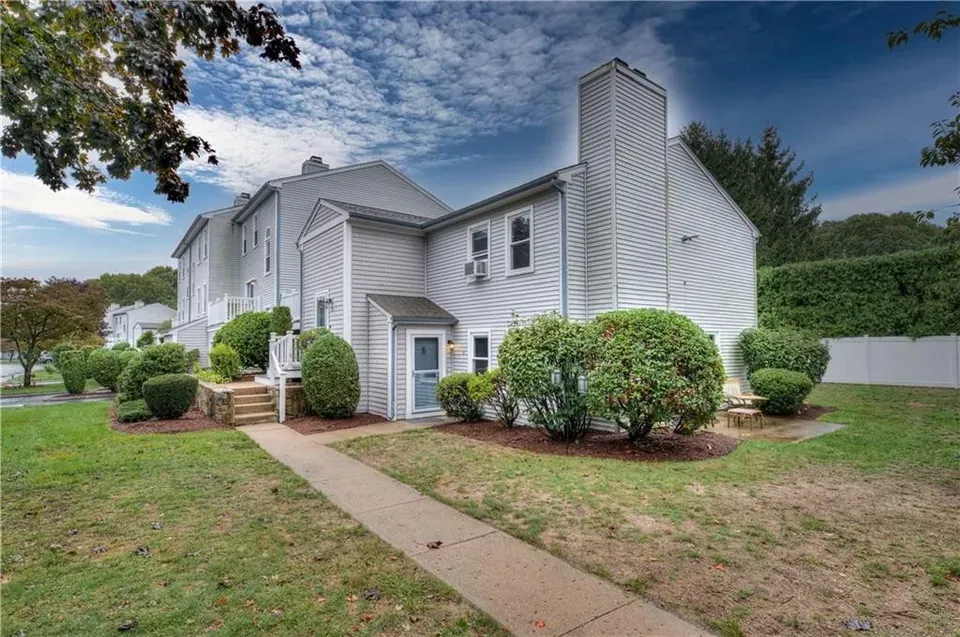 2 Bed 1 Bath Urban Residential Condo in Warwick, RI - 2