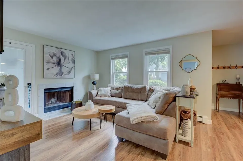 2 Bed 1 Bath Urban Residential Condo in Warwick, RI - 4