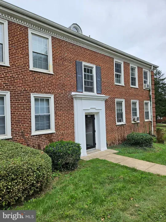 2 Bed 1 Bath Urban Residential Condo in Washington, DC - 2