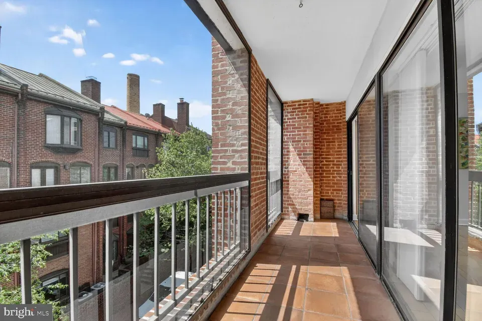 2 Bed 1 Bath Urban Residential Condo in Washington, DC - 1