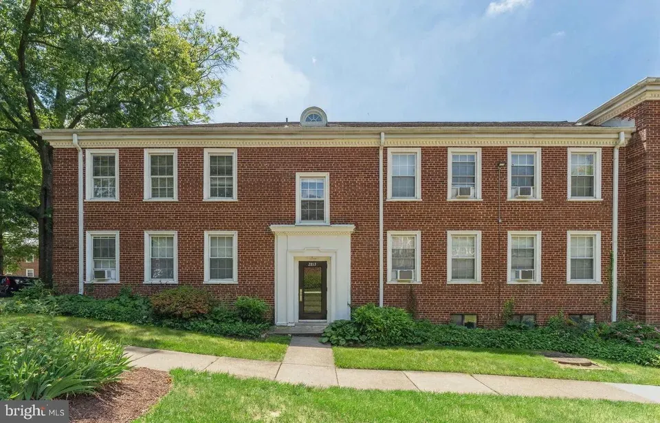 2 Bed 1 Bath Urban Residential Condo in Washington, DC - 1
