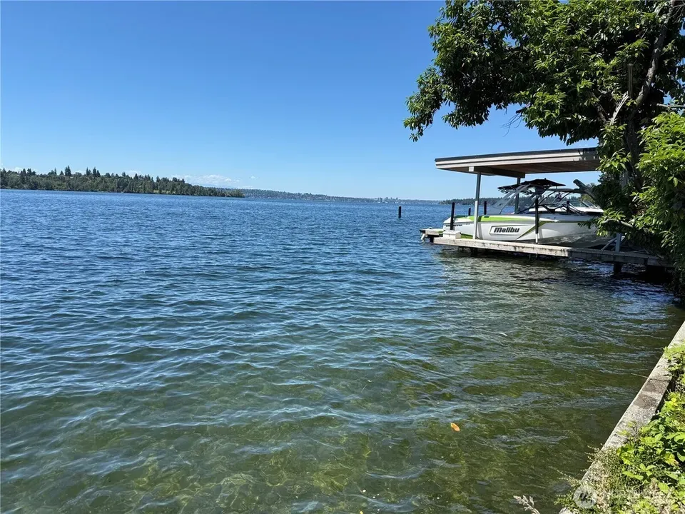 2 Bed 2 Bath Classic Historic Era Home in Bellevue, WA