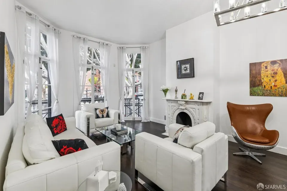 2 Bed 2 Bath Classic Historic Era Home in San Francisco, CA - 3