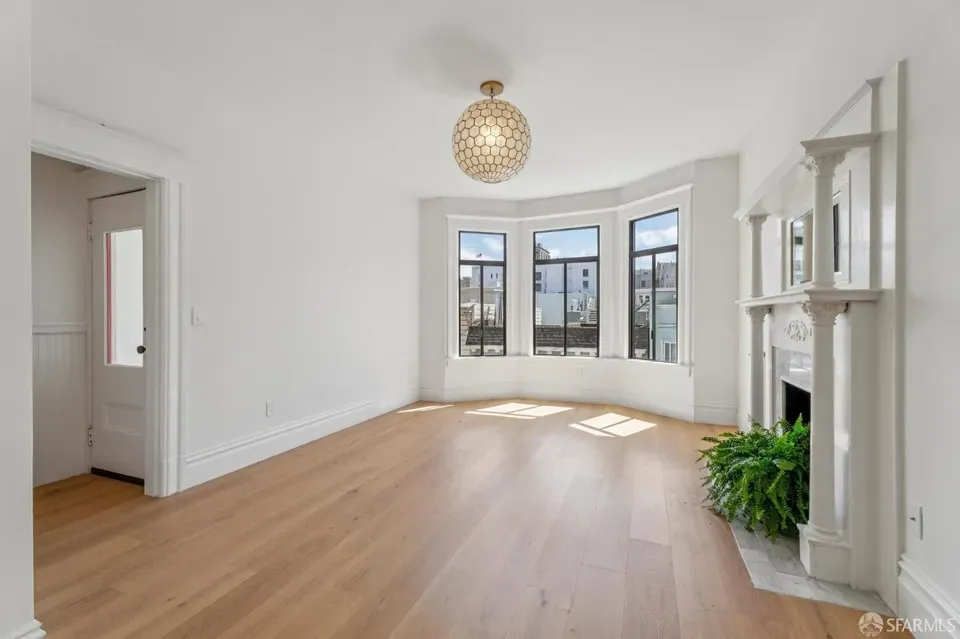 2 Bed 2 Bath Classic Historic Era Home in San Francisco, CA - 2