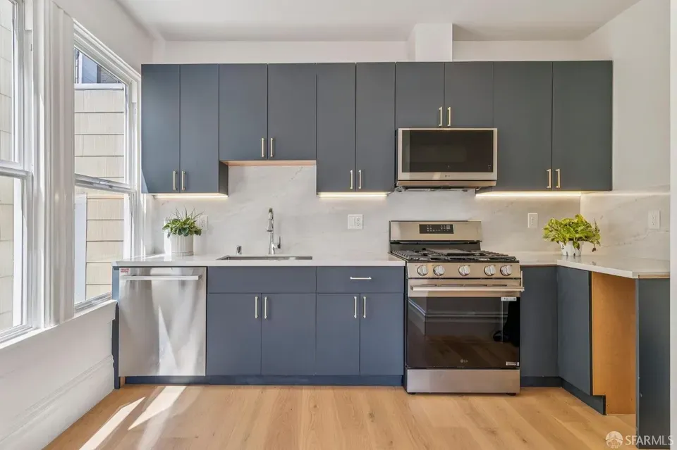 2 Bed 2 Bath Classic Historic Era Home in San Francisco, CA - 5