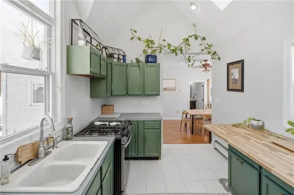 2 Bed 2 Bath Classic Historic Era Home in Warwick, RI - 4