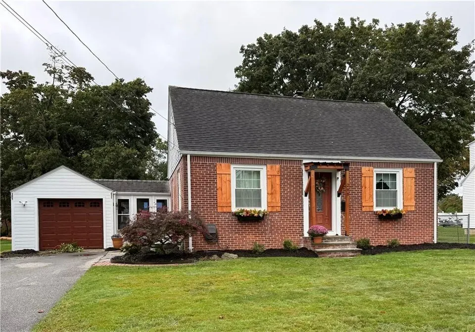 2 Bed 2 Bath Classic Historic Era Home in Warwick, RI