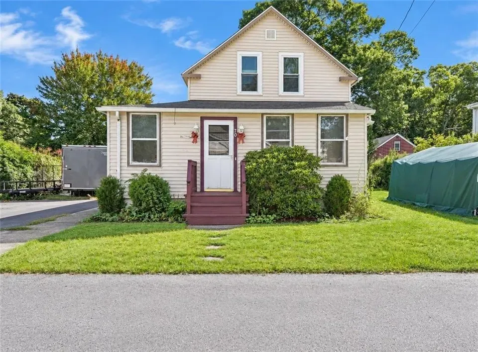 2 Bed 2 Bath Classic Historic Era Home in Warwick, RI - 5