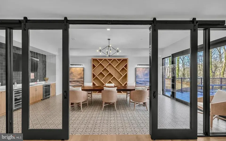 2 Bed 2 Bath Contemporary High-Rise Condo in Annapolis, MD - 3