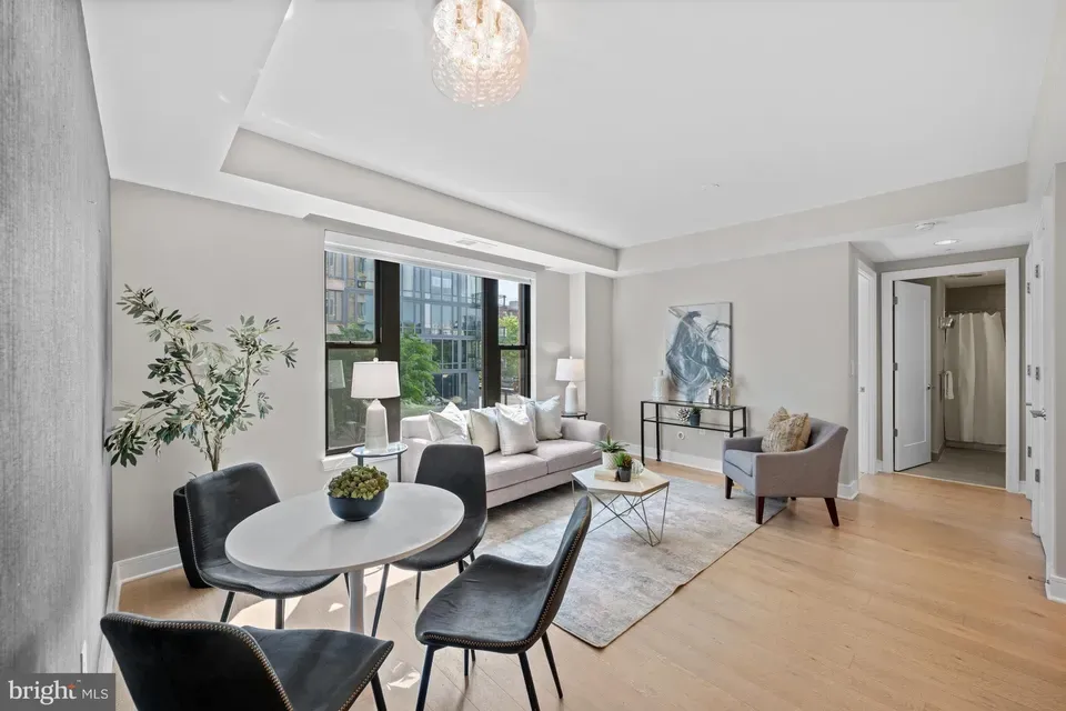 2 Bed 2 Bath Contemporary High-Rise Condo in Bethesda, MD - 3