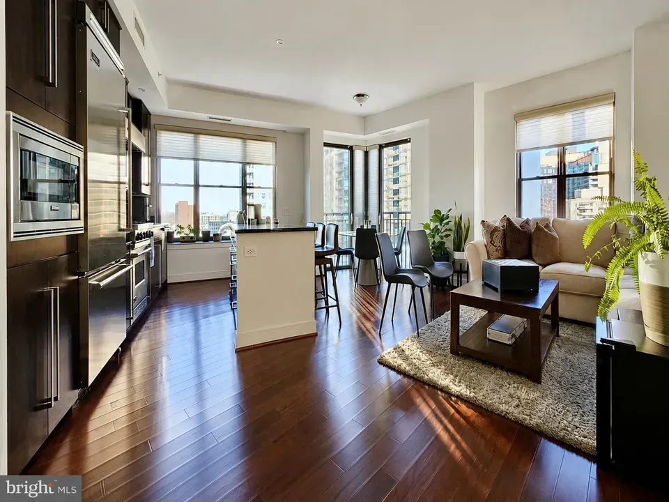 2 Bed 2 Bath Contemporary High-Rise Condo in Bethesda, MD - 5