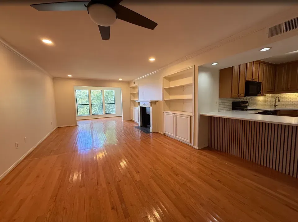 2 Bed 2 Bath Contemporary High-Rise Condo in Birmingham, AL