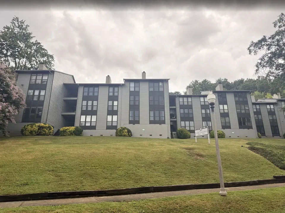 2 Bed 2 Bath Contemporary High-Rise Condo in Birmingham, AL - 5