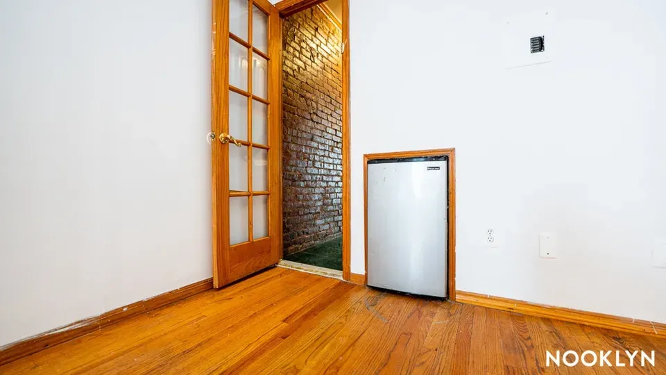 2 Bed 2 Bath Contemporary High-Rise Condo in Brooklyn, NY - 5