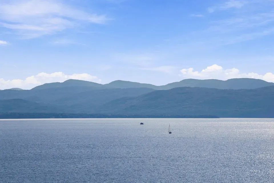 2 Bed 2 Bath Contemporary High-Rise Condo in Burlington, VT - 1