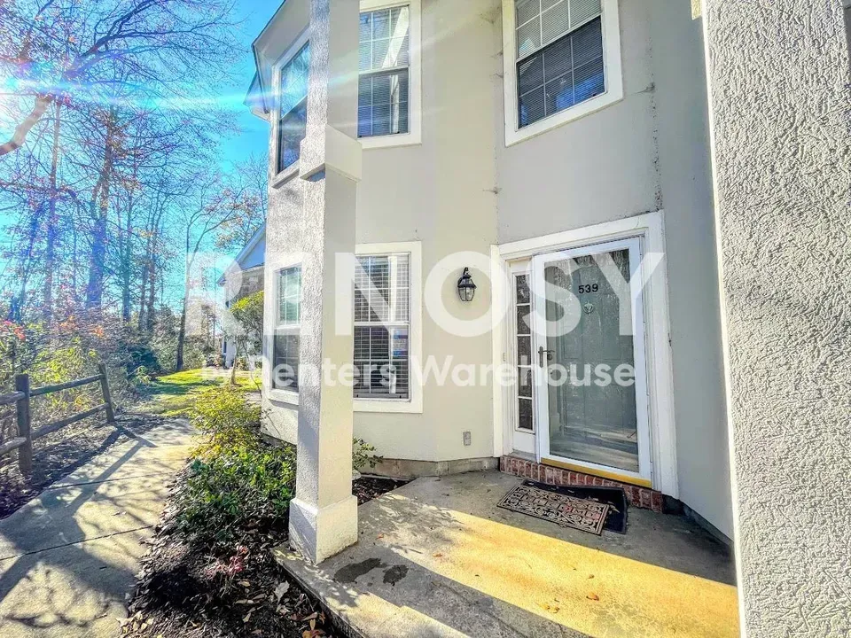 2 Bed 2 Bath Contemporary High-Rise Condo in Chesapeake, VA