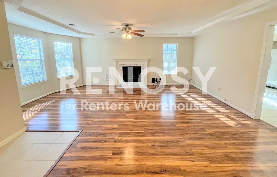 2 Bed 2 Bath Contemporary High-Rise Condo in Chesapeake, VA - 3