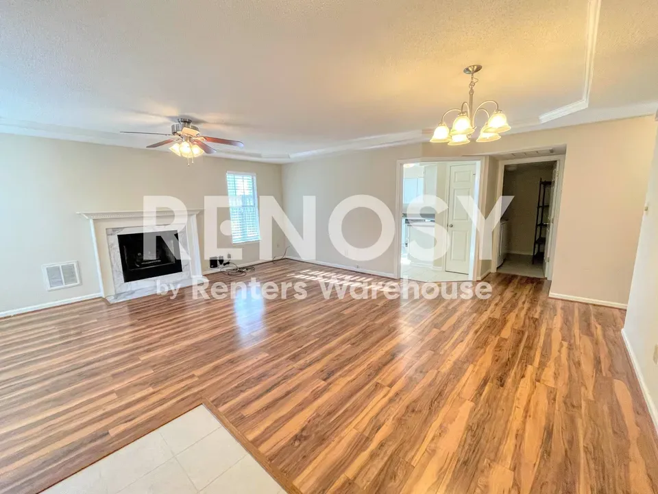 2 Bed 2 Bath Contemporary High-Rise Condo in Chesapeake, VA - 4
