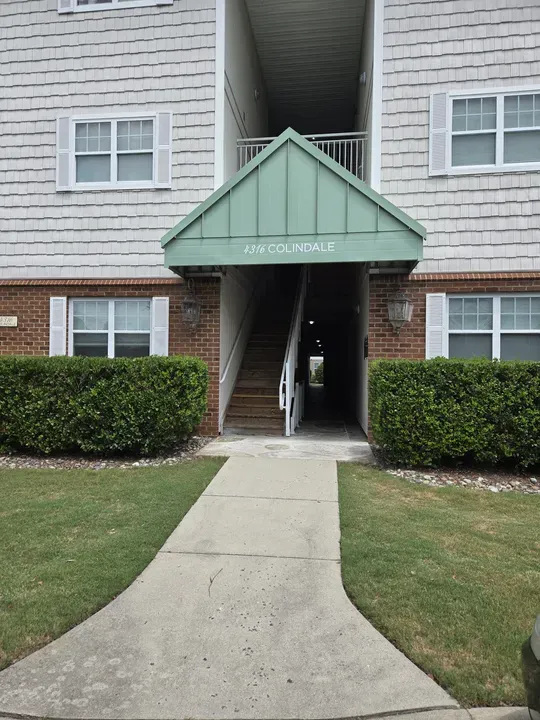 2 Bed 2 Bath Contemporary High-Rise Condo in Chesapeake, VA - 2