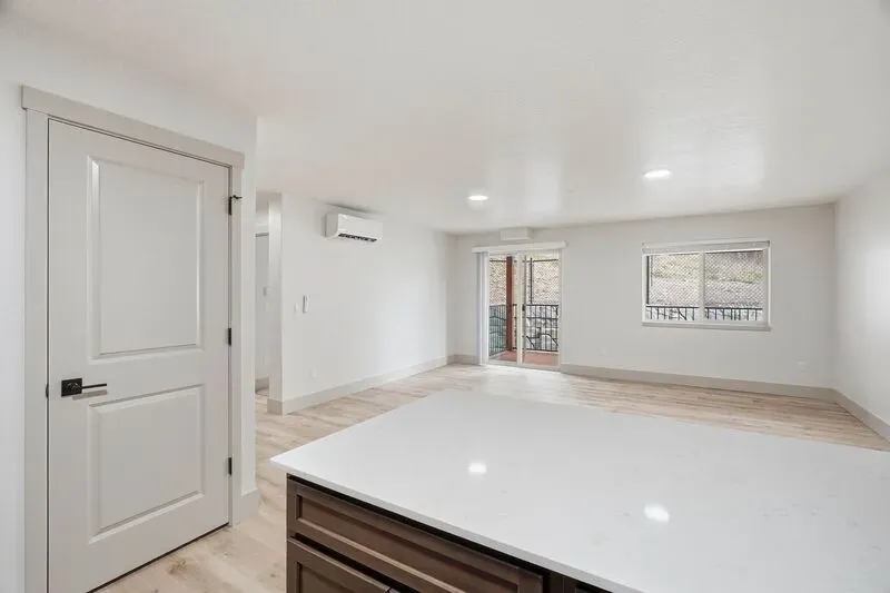 2 Bed 2 Bath Contemporary High-Rise Condo in Coeur d Alene, ID - 3
