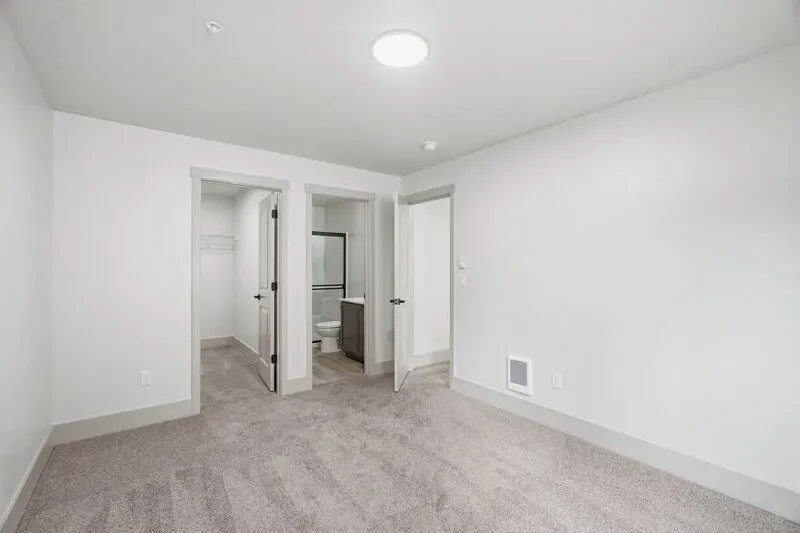 2 Bed 2 Bath Contemporary High-Rise Condo in Coeur d Alene, ID - 4