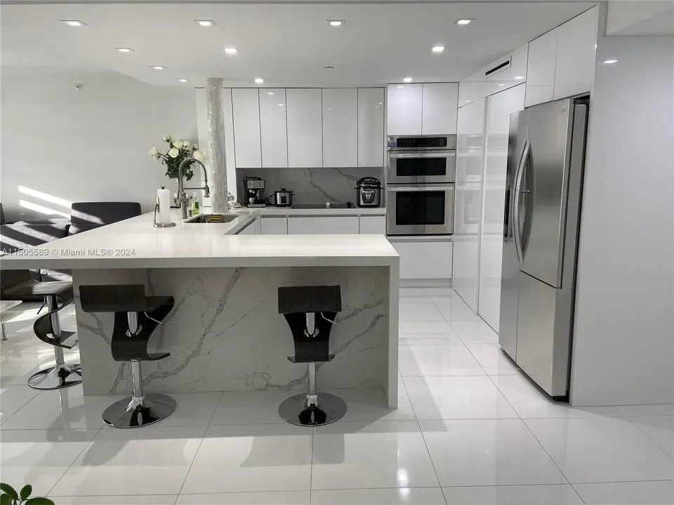 2 Bed 2 Bath Contemporary High-Rise Condo in Coral Gables, FL - 4