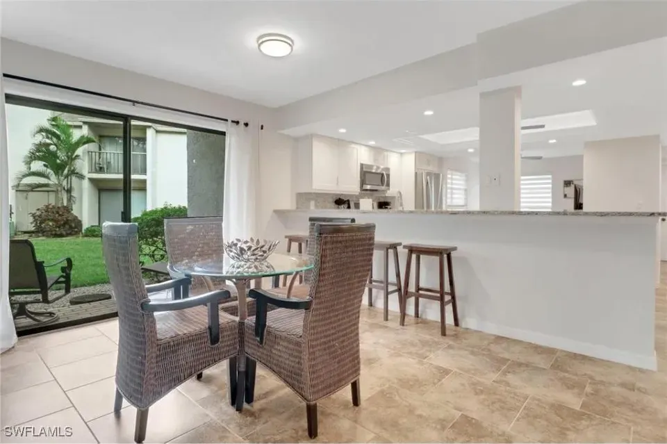 2 Bed 2 Bath Contemporary High-Rise Condo in Fort Myers, FL - 4