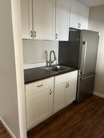 2 Bed 2 Bath Contemporary High-Rise Condo in Honolulu, HI - 1