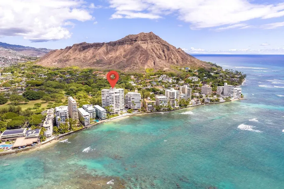 2 Bed 2 Bath Contemporary High-Rise Condo in Honolulu, HI - 1