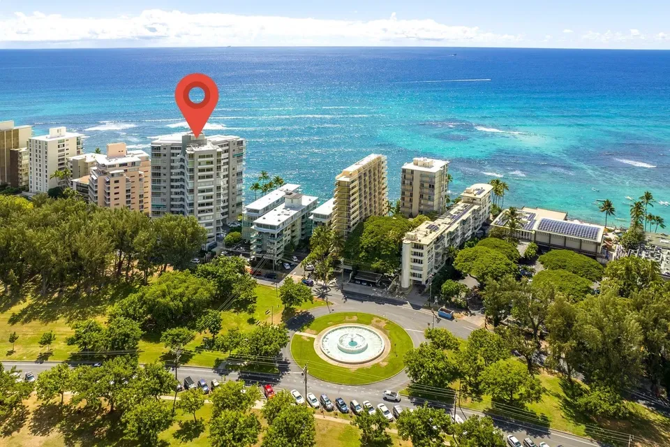 2 Bed 2 Bath Contemporary High-Rise Condo in Honolulu, HI - 2