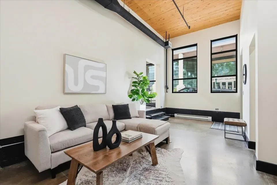 2 Bed 2 Bath Contemporary High-Rise Condo in Madison, WI - 5