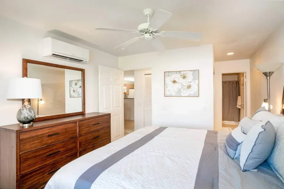 2 Bed 2 Bath Contemporary High-Rise Condo in Maui, HI