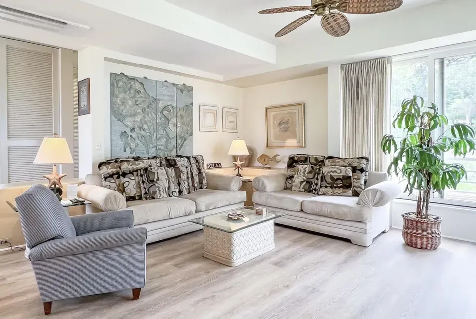 2 Bed 2 Bath Contemporary High-Rise Condo in Maui, HI - 1
