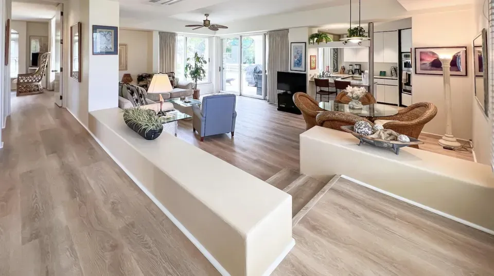 2 Bed 2 Bath Contemporary High-Rise Condo in Maui, HI - 2