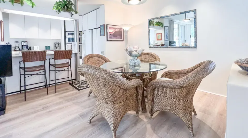 2 Bed 2 Bath Contemporary High-Rise Condo in Maui, HI - 4