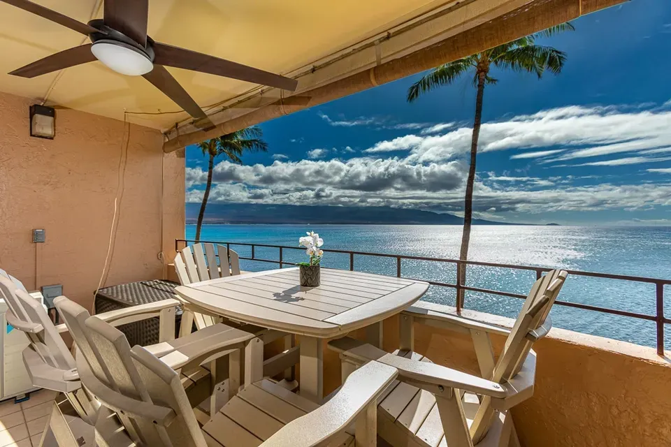 2 Bed 2 Bath Contemporary High-Rise Condo in Maui, HI - 3