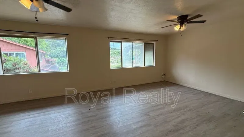 2 Bed 2 Bath Contemporary High-Rise Condo in Maui, HI - 4