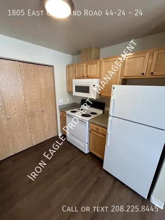 2 Bed 2 Bath Contemporary High-Rise Condo in Meridian, ID - 5