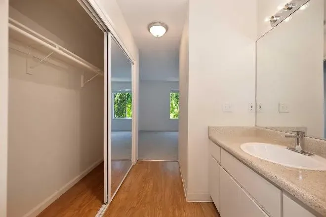 2 Bed 2 Bath Contemporary High-Rise Condo in Modesto, CA - 4