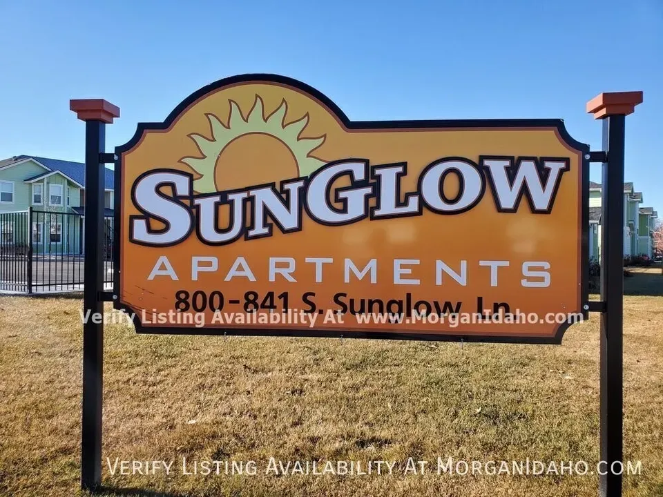 2 Bed 2 Bath Contemporary High-Rise Condo in Nampa, ID - 2
