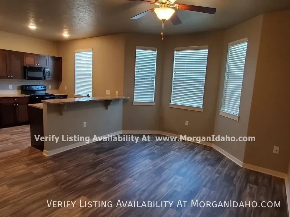 2 Bed 2 Bath Contemporary High-Rise Condo in Nampa, ID - 3