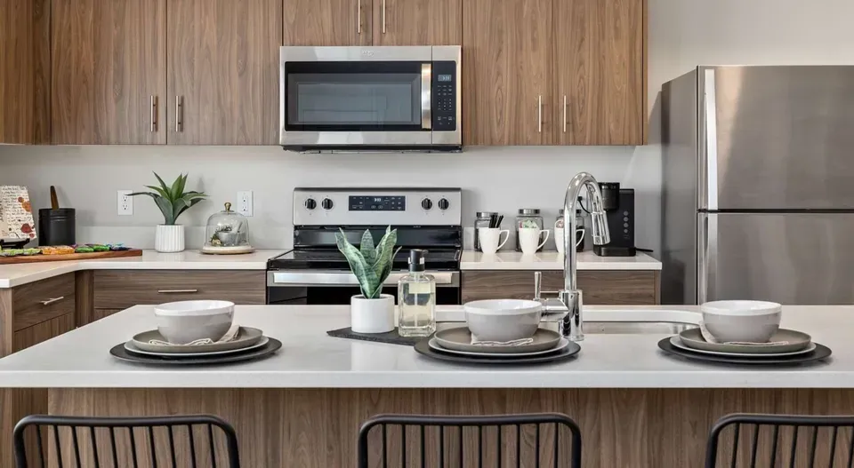 2 Bed 2 Bath Contemporary High-Rise Condo in Nampa, ID - 2