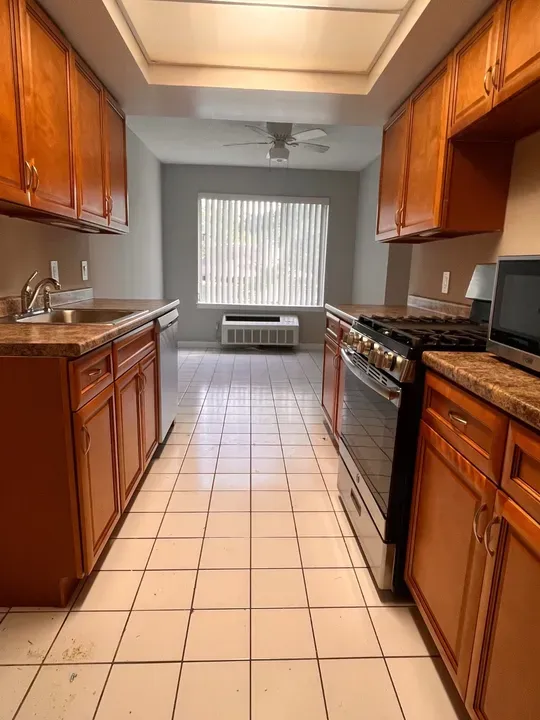2 Bed 2 Bath Contemporary High-Rise Condo in New York, NY - 1