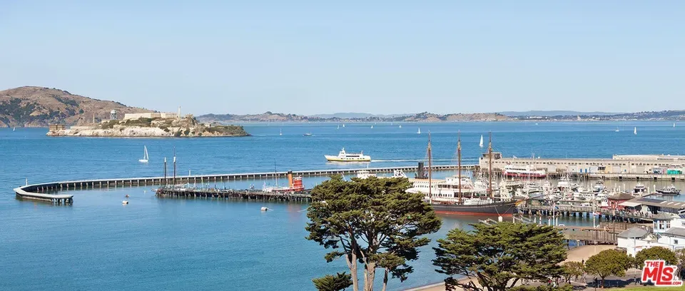 2 Bed 2 Bath Contemporary High-Rise Condo in San Francisco, CA - 2