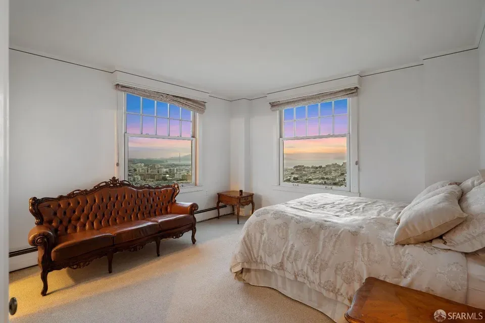2 Bed 2 Bath Contemporary High-Rise Condo in San Francisco, CA - 3