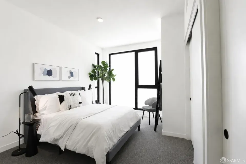 2 Bed 2 Bath Contemporary High-Rise Condo in San Francisco, CA - 4