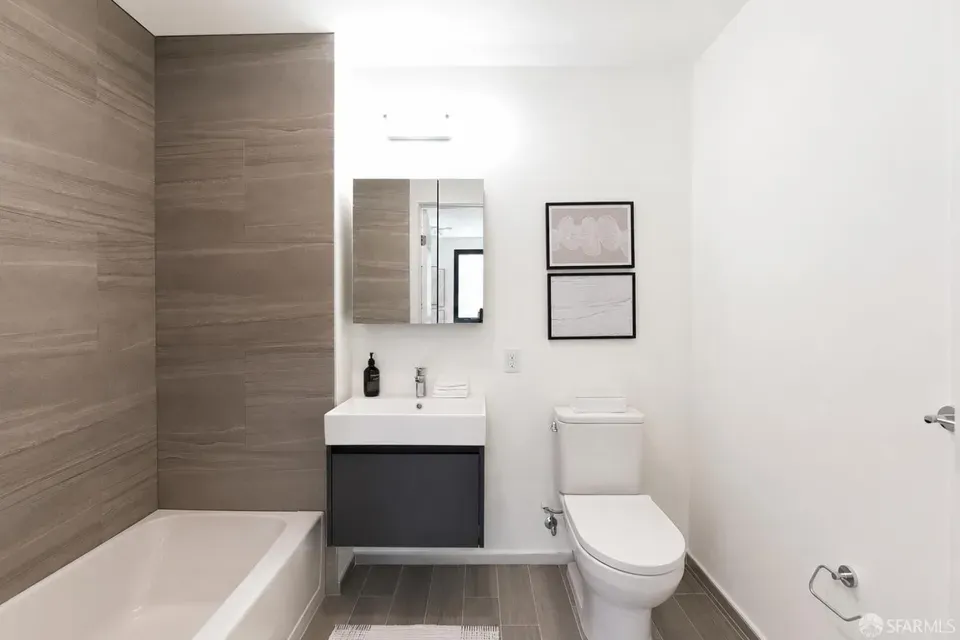 2 Bed 2 Bath Contemporary High-Rise Condo in San Francisco, CA - 5